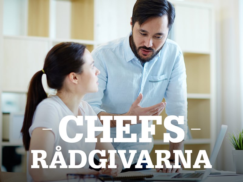 Två medarbetare i samtal. Text: Chefsrådgivarna.